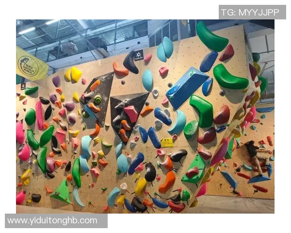 深圳攀岩队技术探讨：提升攀岩技巧与团队合作的关键要素