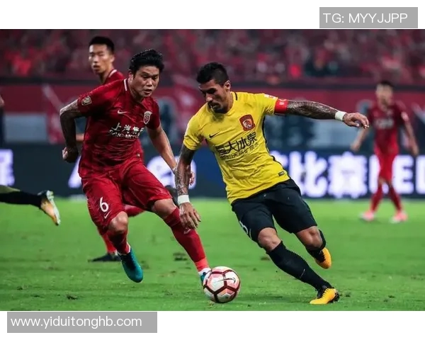 赛后复盘上海羽毛球队与广州羽毛球队的表现分析与状态对比 赛后复盘上海羽毛球队与广州羽毛球队的表现分析与状态对比